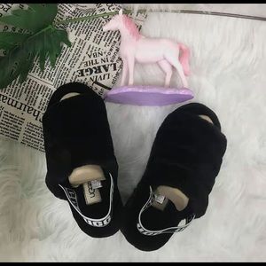 Ugg fur strap slides